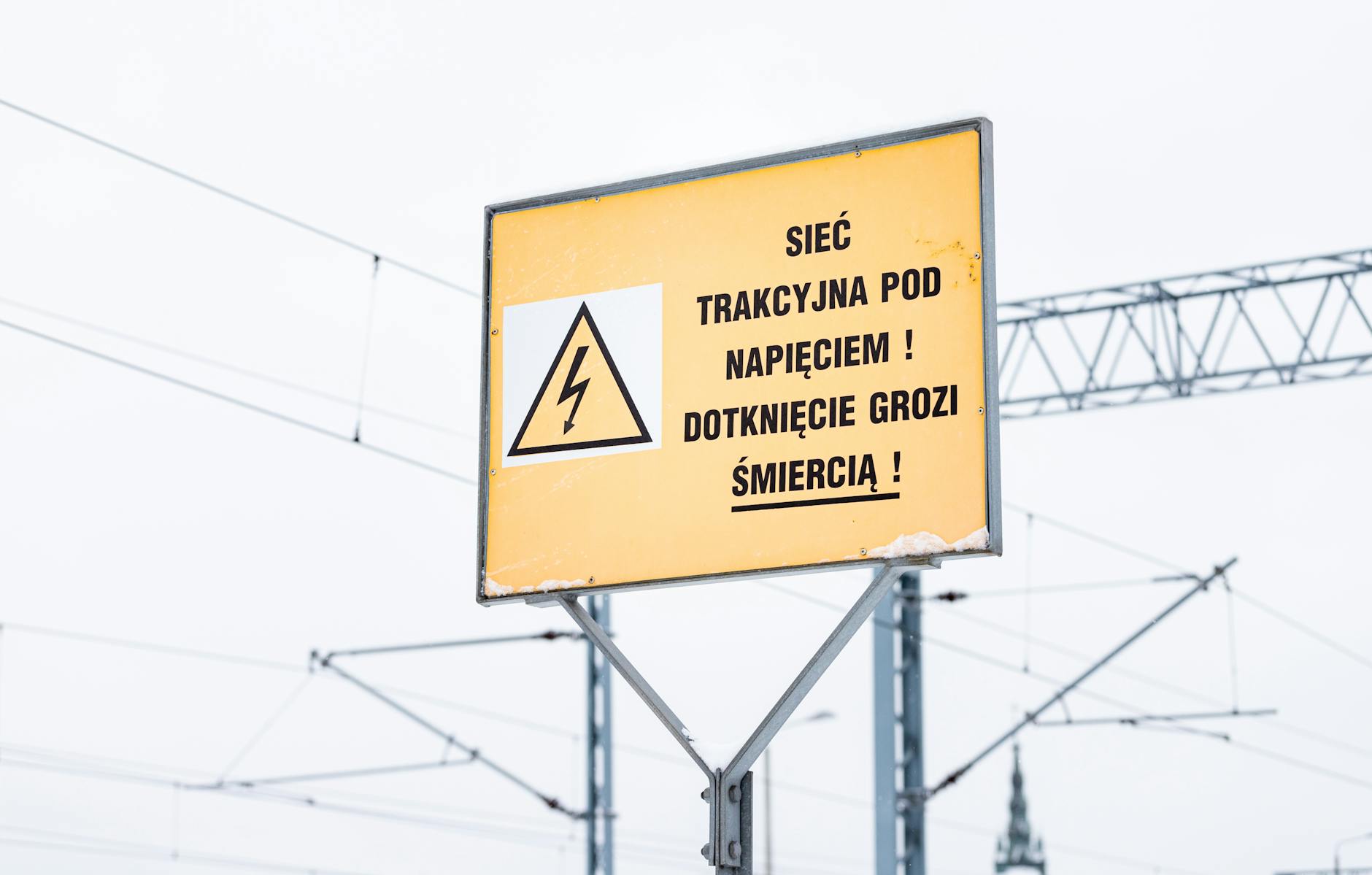 Żyrardów: Przerwy w dostawie prądu i kulturalna uczta – co czeka mieszkańców?